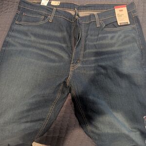 Brand New Men's 541 Levi's Jeans. Still Has Tags. Athletic Taper.